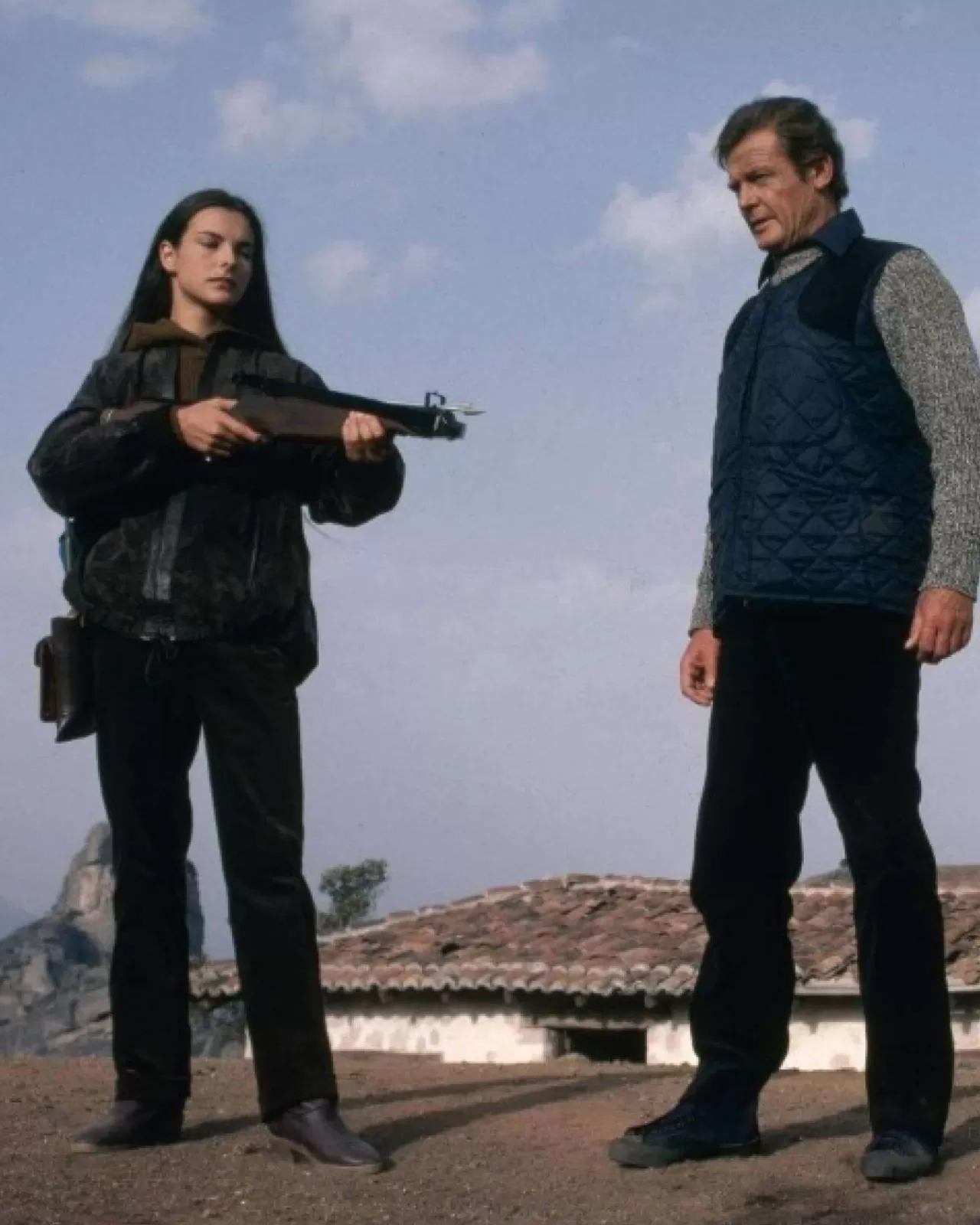 007_diamond_padded_cashmere_waistcoat_2.webp Men N.Peal Half & Full Zip Knitwear | 007 Diamond Padded Cashmere Waistcoat