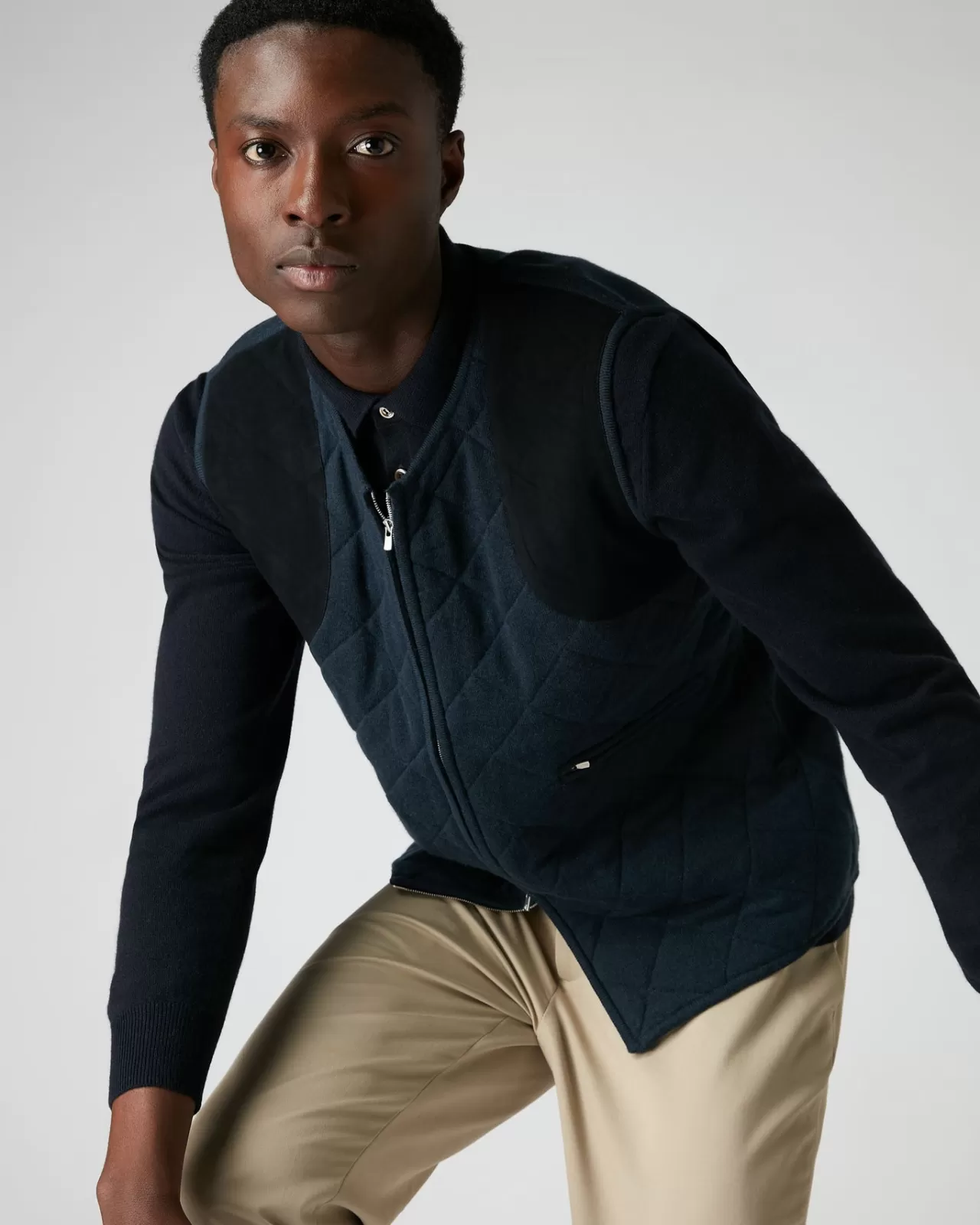 007_diamond_padded_cashmere_waistcoat_3.webp Men N.Peal Half & Full Zip Knitwear | 007 Diamond Padded Cashmere Waistcoat