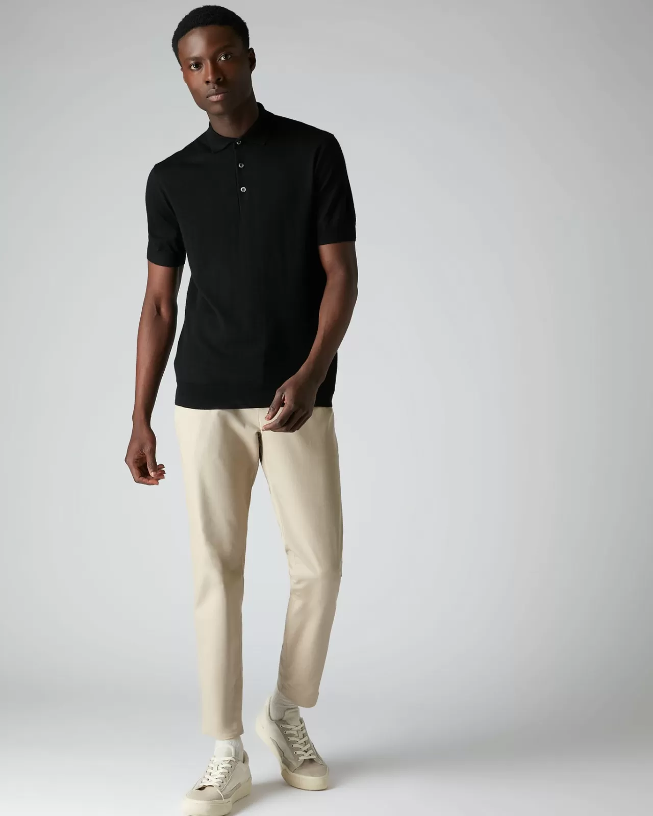 007_fine_gauge_cashmere_polo_t_shirt_4.webp Men N.Peal Polos & T-Shirts | 007 Fine Gauge Cashmere Polo T Shirt