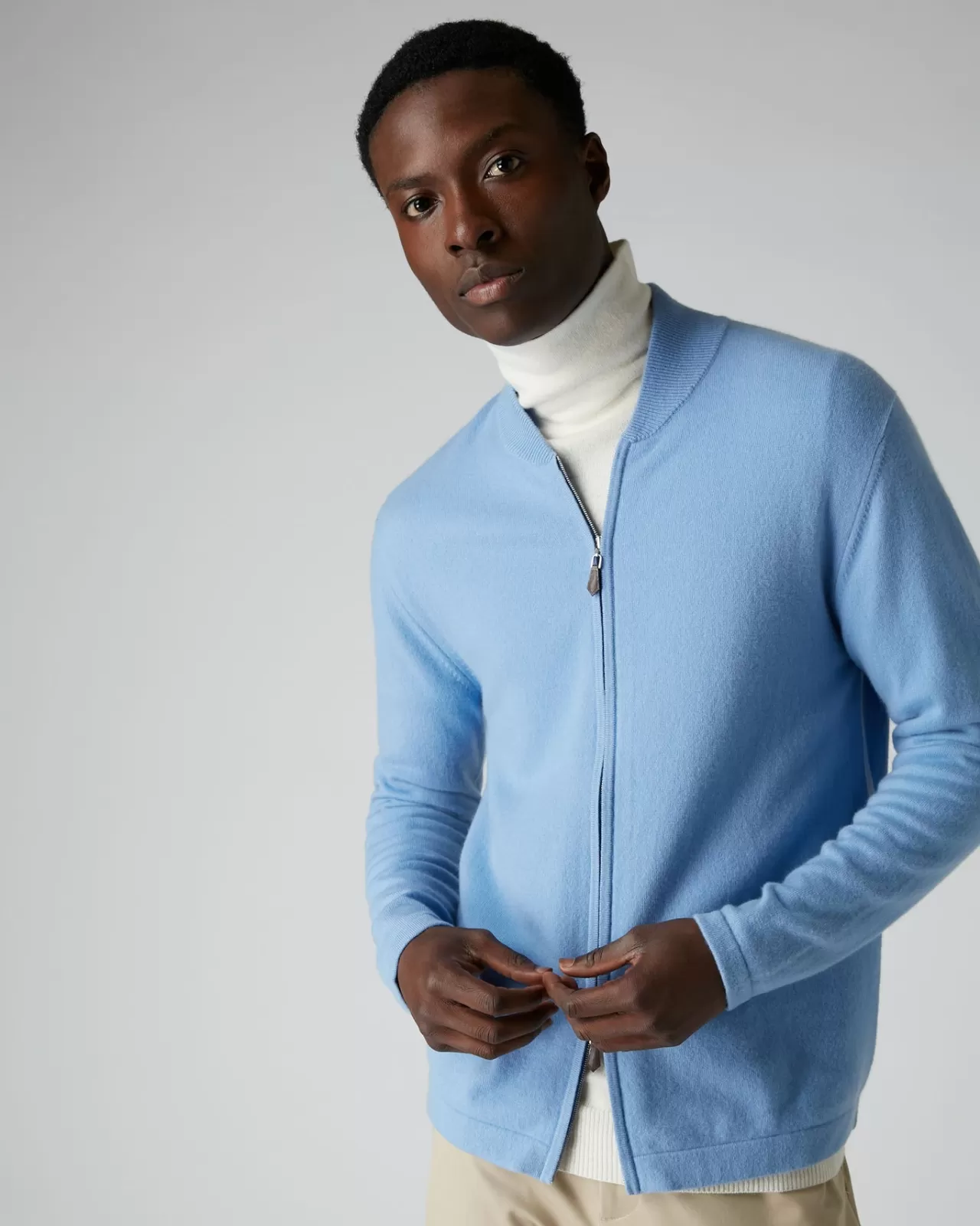 007_zip_through_cashmere_bomber_jacket_3.webp Men N.Peal Half & Full Zip Knitwear | 007 Zip Through Cashmere Bomber Jacket