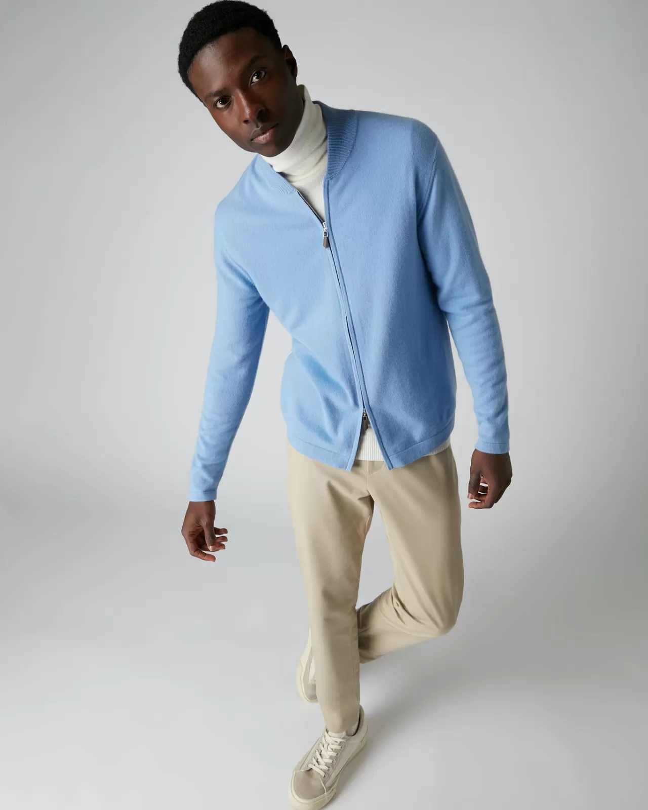 007_zip_through_cashmere_bomber_jacket_5.webp Men N.Peal Half & Full Zip Knitwear | 007 Zip Through Cashmere Bomber Jacket