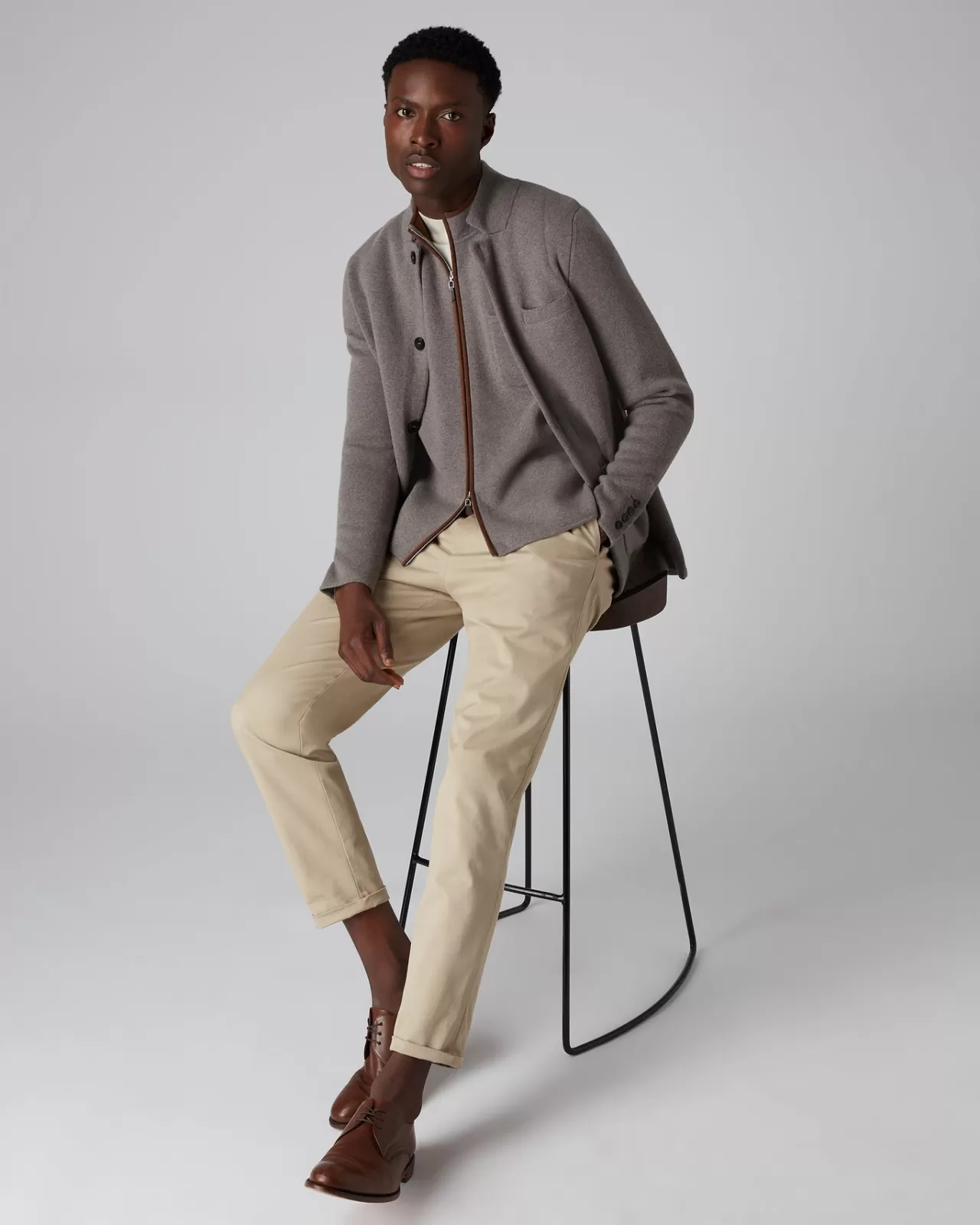 mens_milano_suede_trim_cashmere_gilet_2.webp Men N.Peal Half & Full Zip Knitwear | Men'S Milano Suede Trim Cashmere Gilet