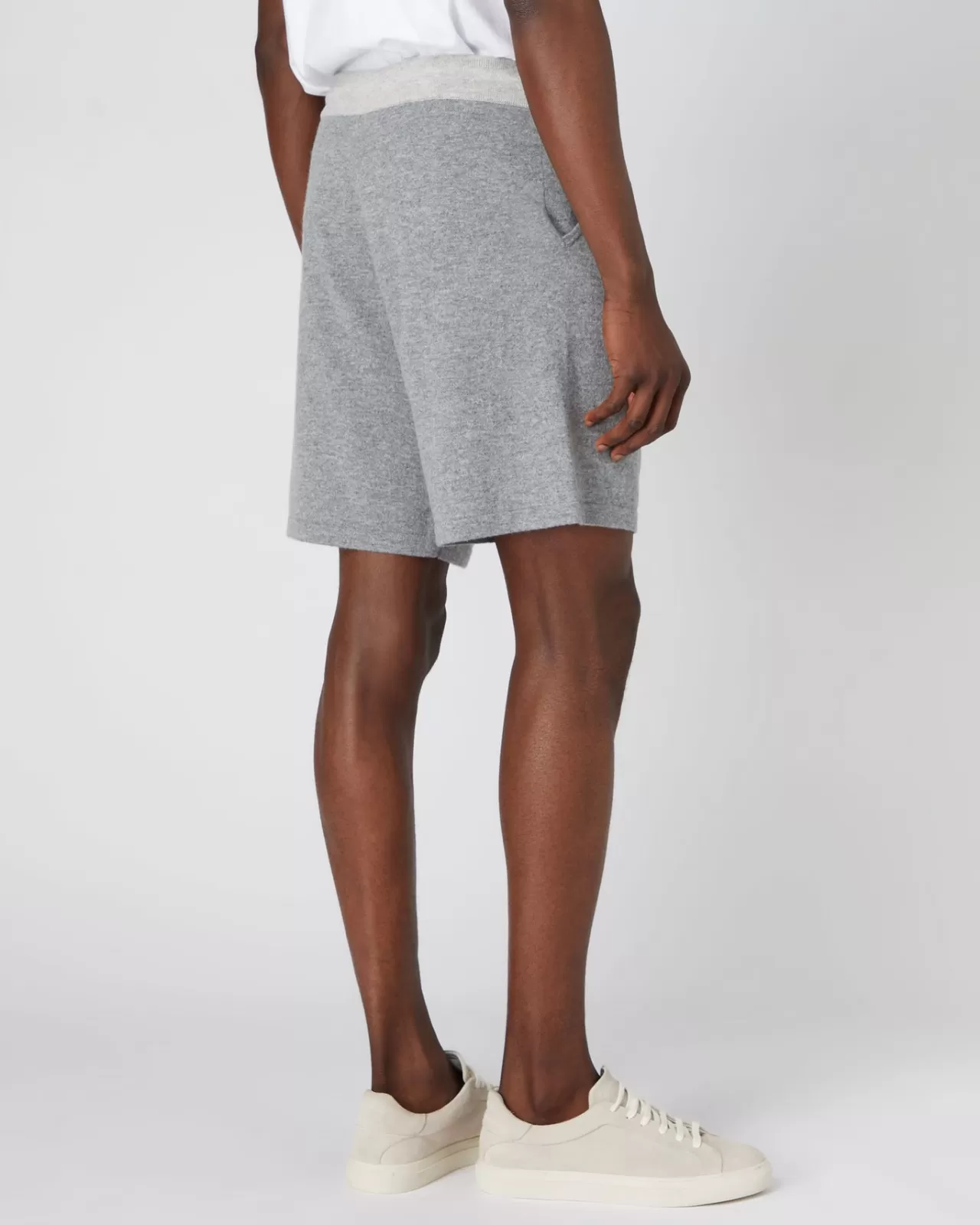 mens_relaxed_cashmere_jogger_shorts_3.webp Men N.Peal Trousers & Shorts | Men'S Relaxed Cashmere Jogger Shorts