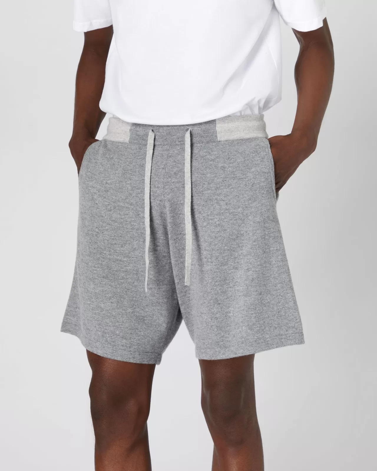 mens_relaxed_cashmere_jogger_shorts_4.webp Men N.Peal Trousers & Shorts | Men'S Relaxed Cashmere Jogger Shorts