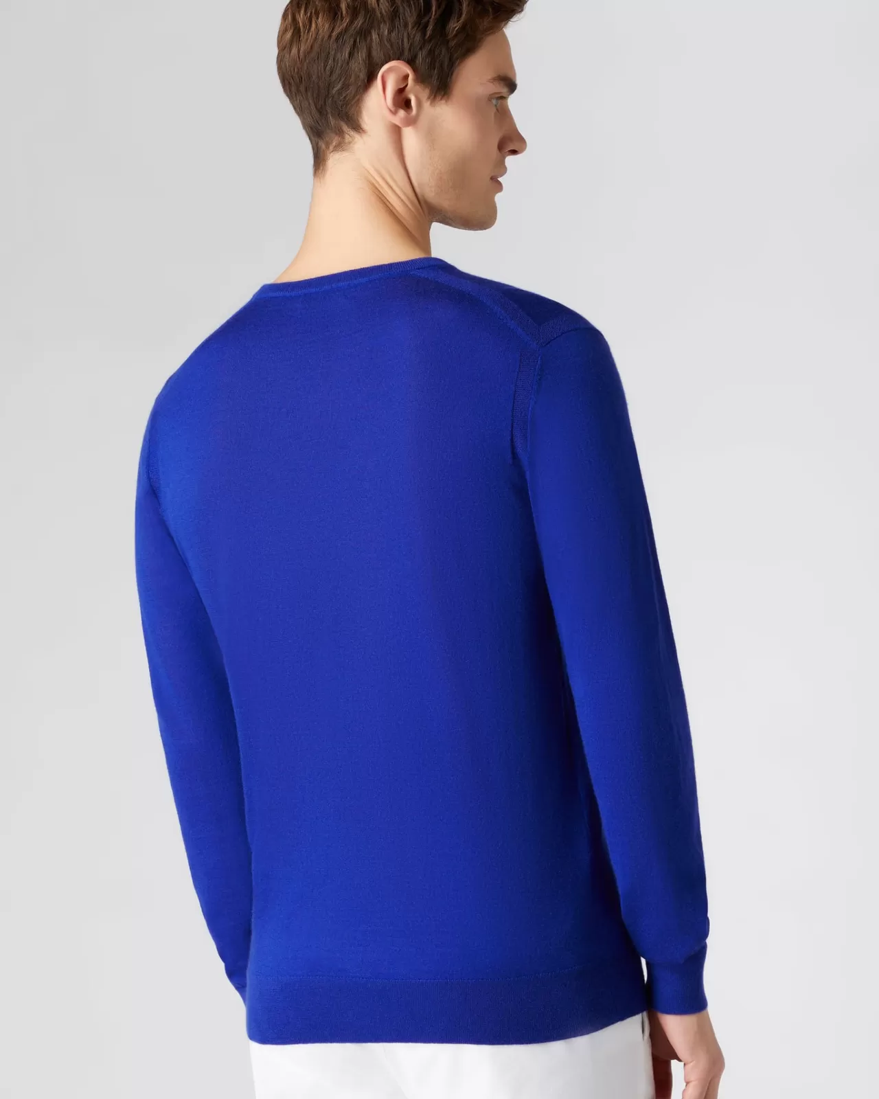 mens_the_conduit_fine_gauge_cashmere_jumper_3-1.webp Men N.Peal V Necks | Men'S The Conduit Fine Gauge Cashmere Jumper