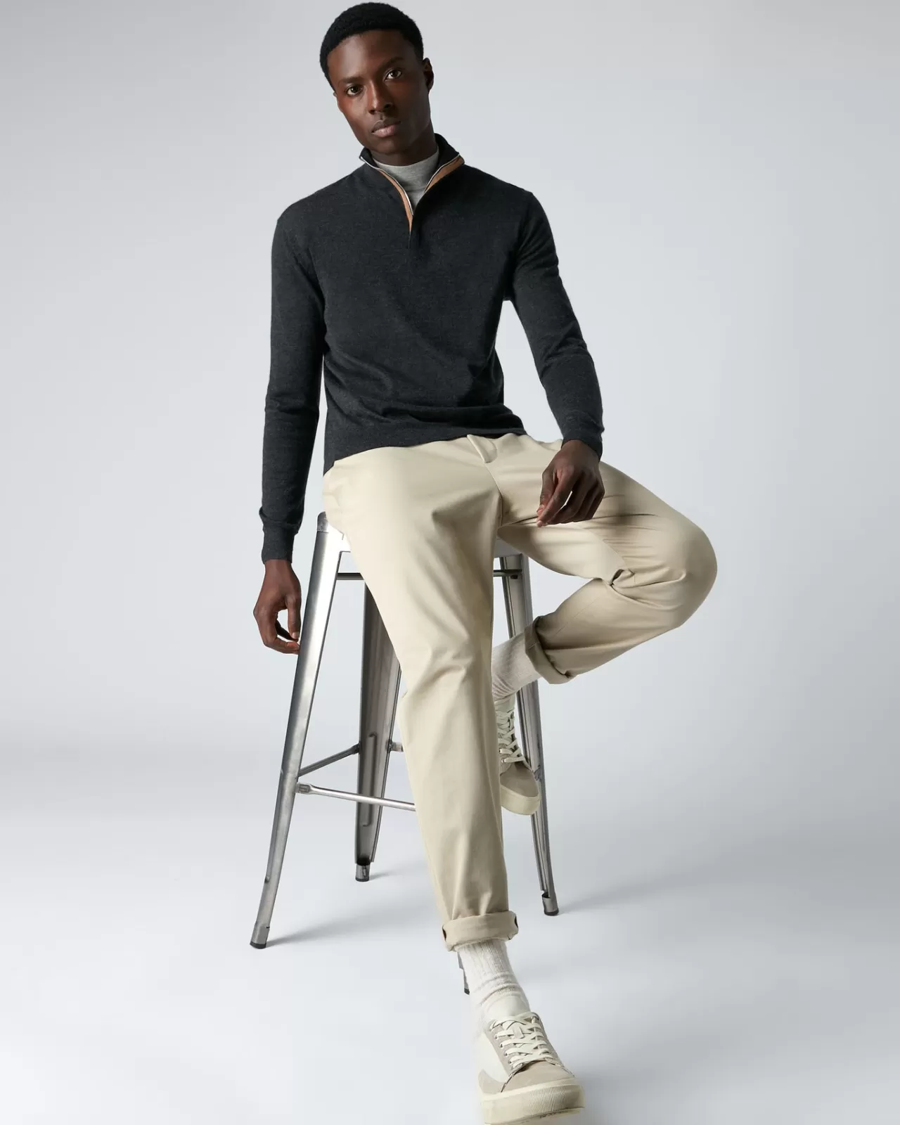 mens_the_regent_fine_gauge_cashmere_half_zip_jumper_2-4.webp Men N.Peal Half & Full Zip Knitwear | Men'S The Regent Fine Gauge Cashmere Half Zip Jumper