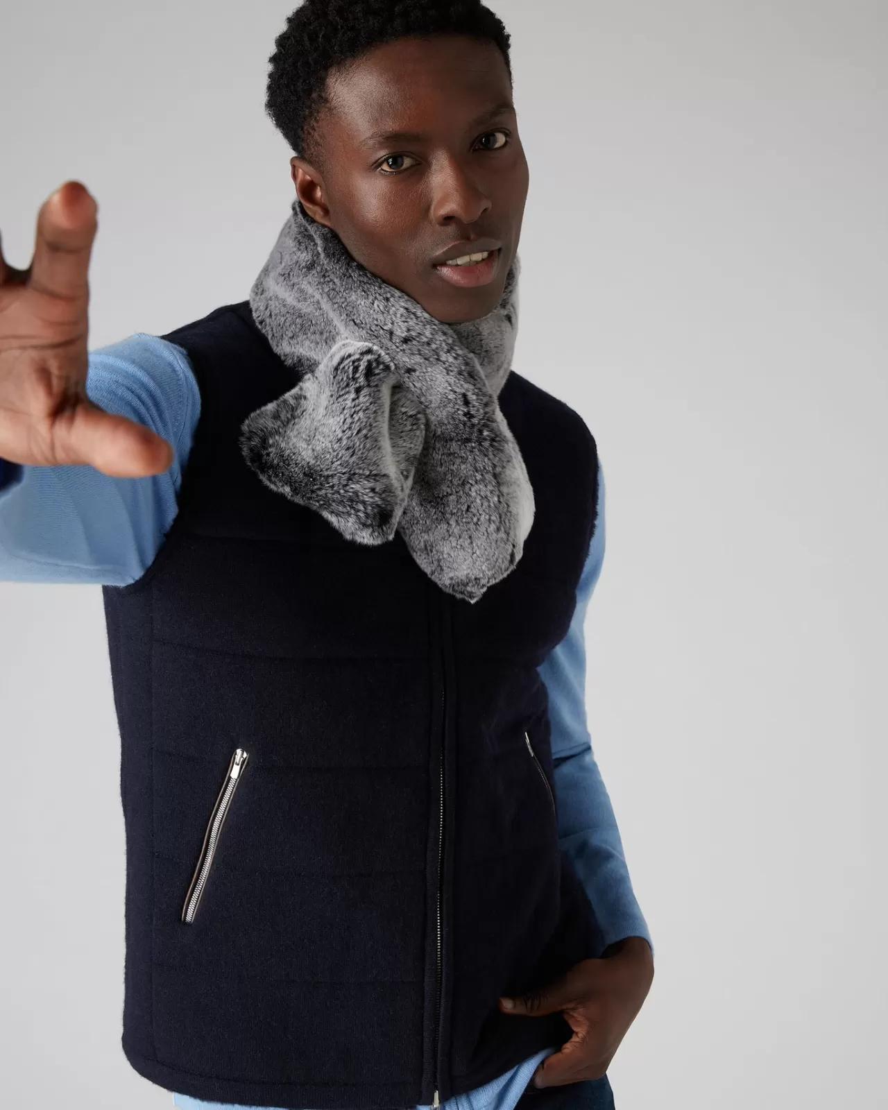 unisex_fur_neckwarmer_2.webp Women N.Peal Fur Trim Accessories | Unisex Fur Neckwarmer