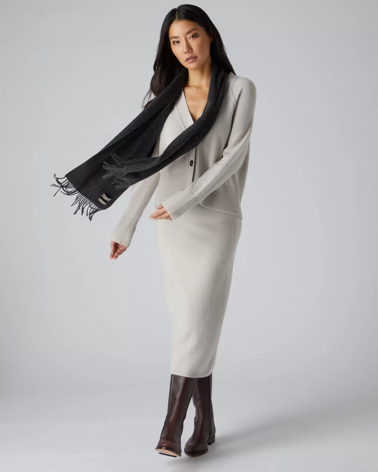 unisex_woven_cashmere_scarf_4-3.webp Women N.Peal Cashmere Scarves | Unisex Woven Cashmere Scarf