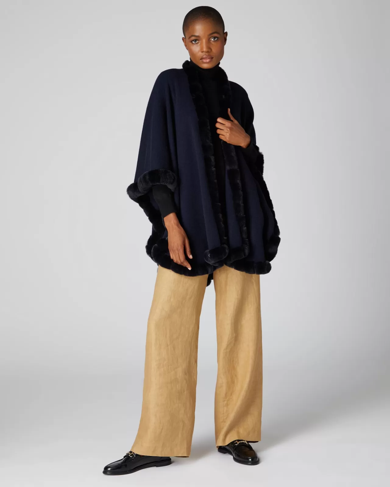 womens_cape_with_fur_trim_edge_2.webp Women N.Peal Capes & Ponchos | Women'S Cape With Fur Trim Edge