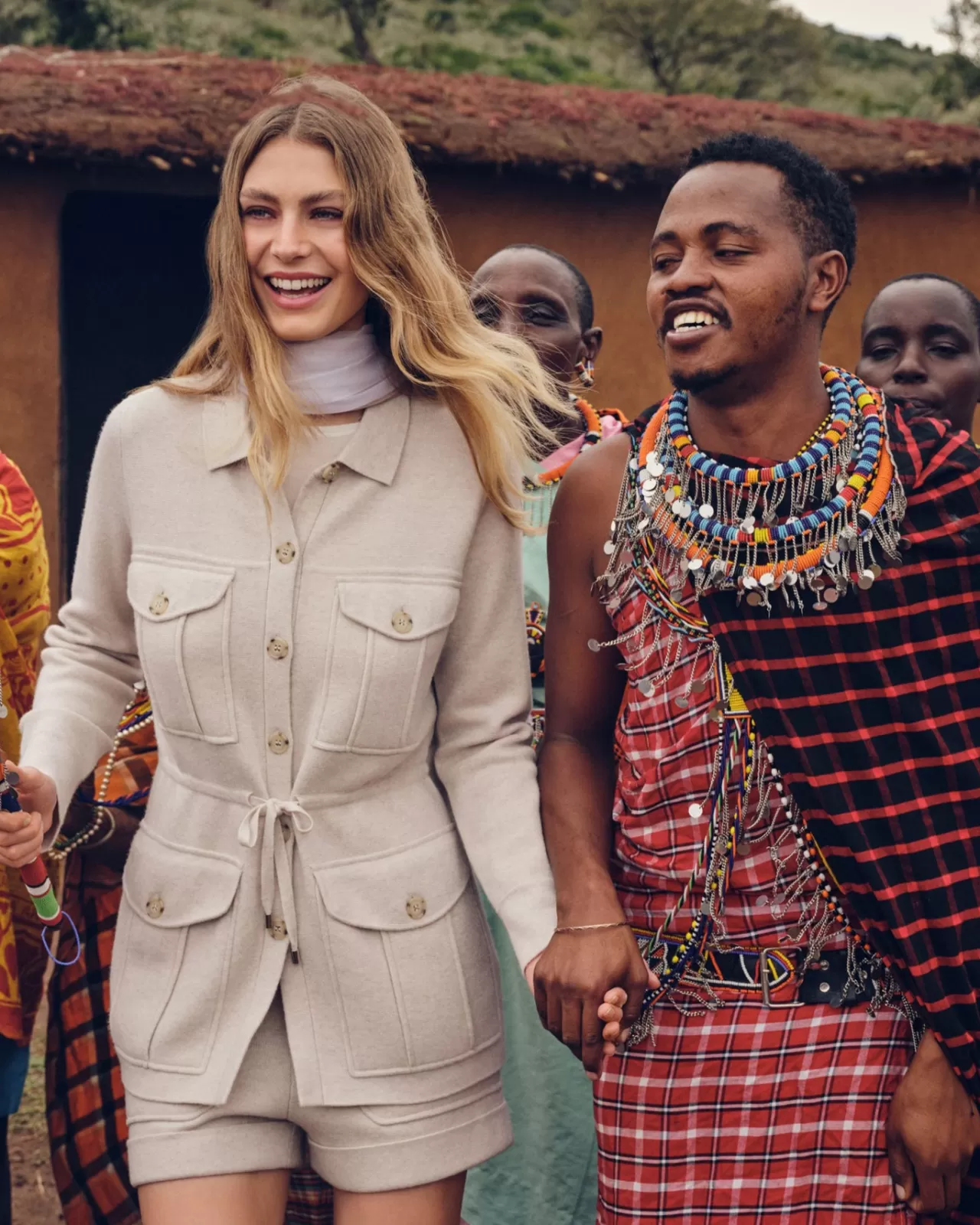 womens_dip_dye_cashmere_scarf__sahara_brown_4.webp Women N.Peal Cashmere Scarves | Women'S Dip Dye Cashmere Scarf + Sahara Brown