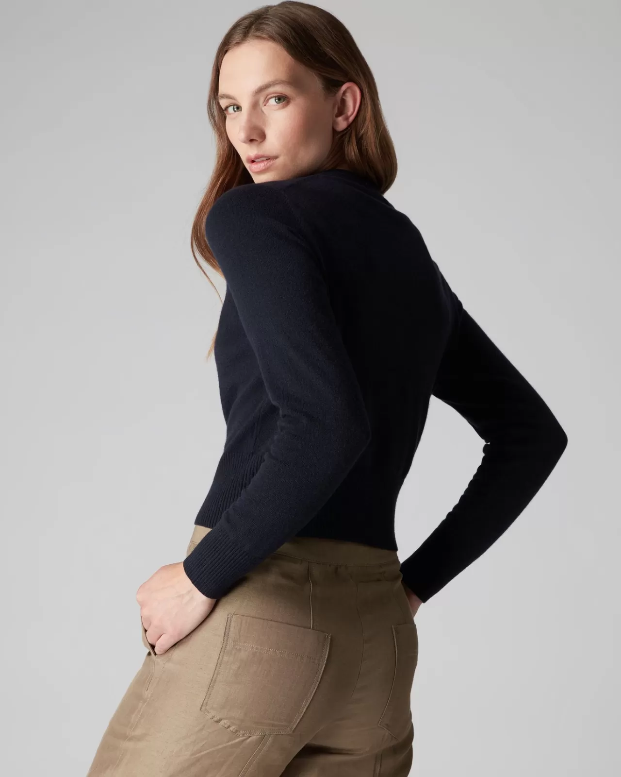 womens_long_sleeve_cropped_cashmere_cardigan_3-3.webp Women N.Peal Cardigans | Women'S Long Sleeve Cropped Cashmere Cardigan