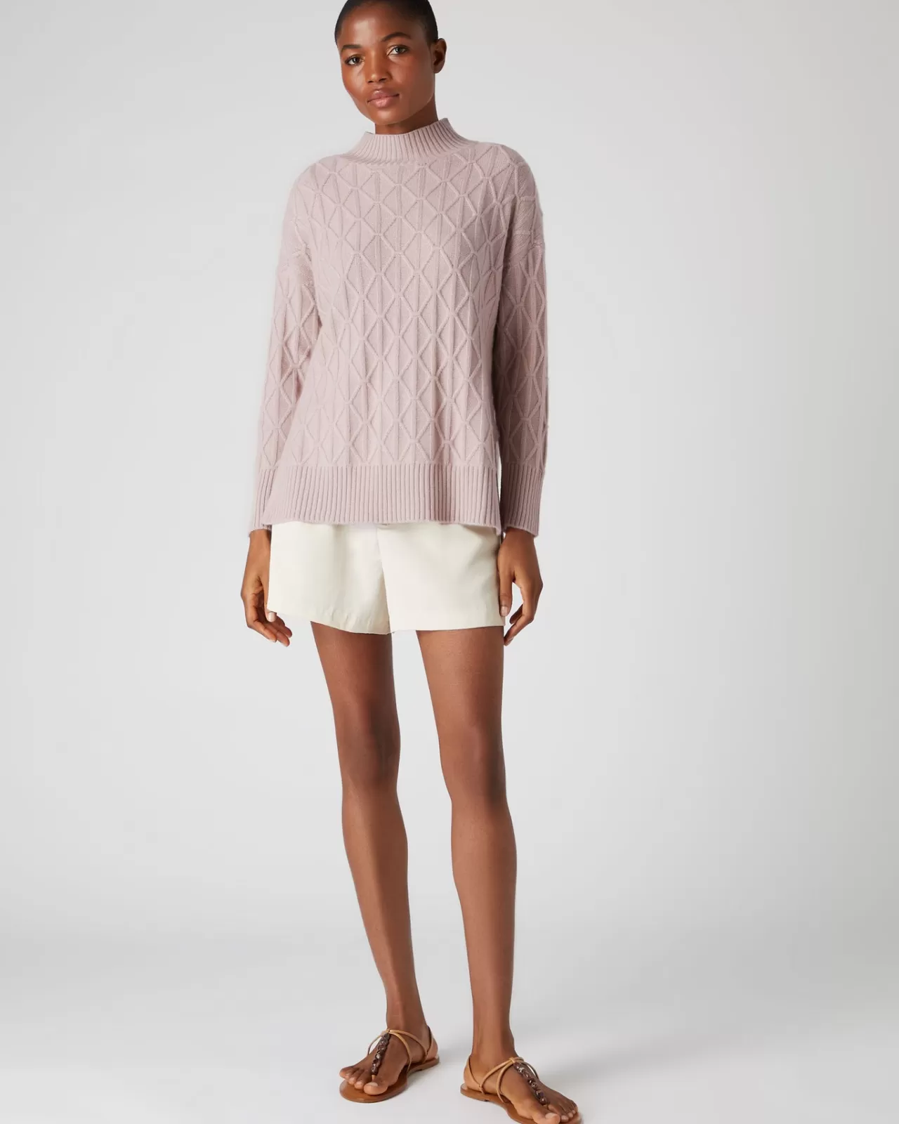 womens_longline_cable_cashmere_jumper_2.webp Women N.Peal Roll Necks | Women'S Longline Cable Cashmere Jumper