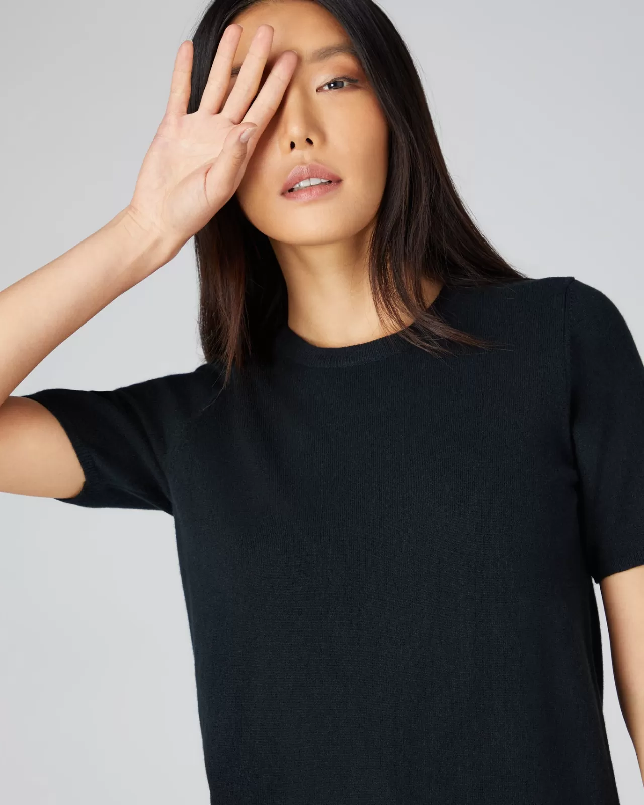 womens_round_neck_cashmere_t_shirt_4-5.webp Women N.Peal Tops & T-Shirts | Women'S Round Neck Cashmere T Shirt