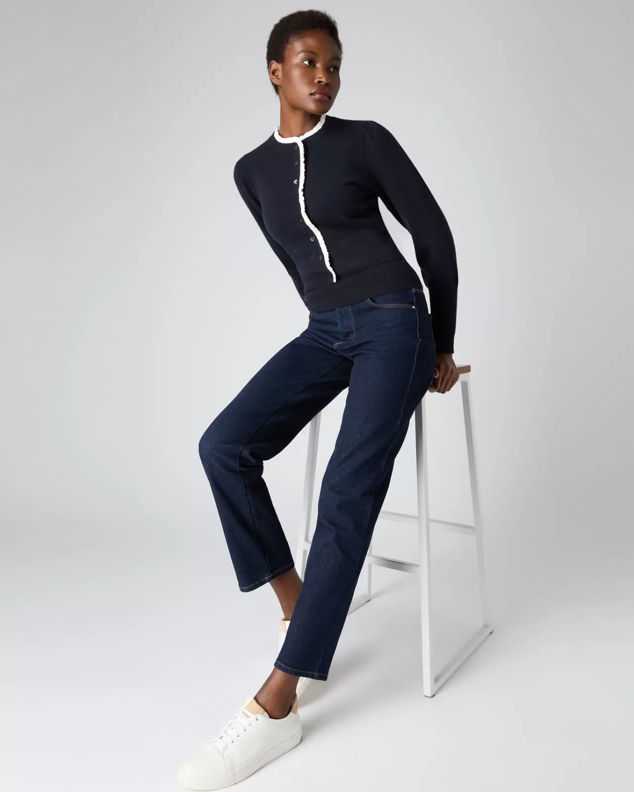 womens_ruffle_trim_cropped_cashmere_cardigan_2-2.webp Women N.Peal Cardigans | Women'S Ruffle Trim Cropped Cashmere Cardigan