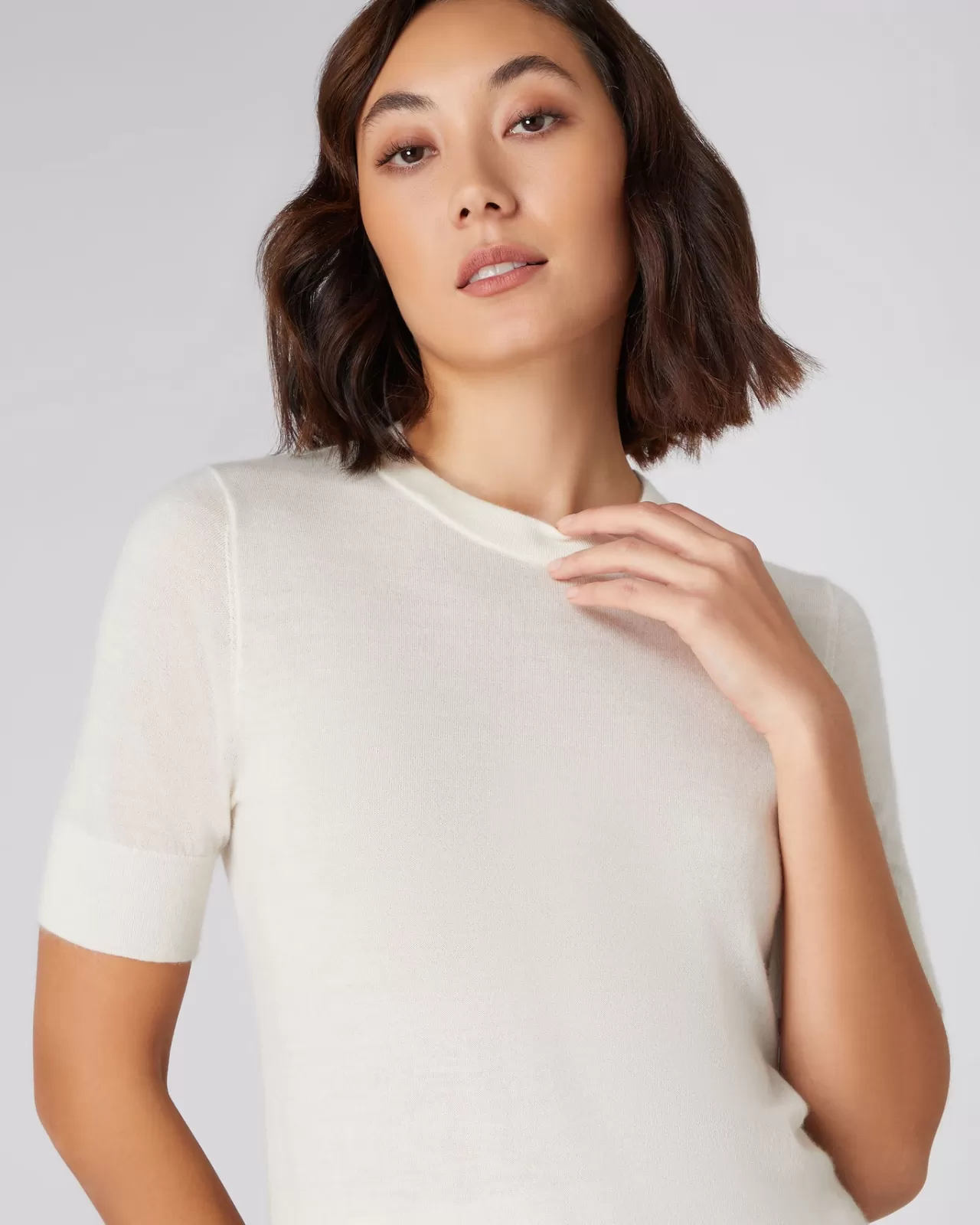 womens_superfine_round_neck_cashmere_t_shirt_4-1.webp Women N.Peal Tops & T-Shirts | Women'S Superfine Round Neck Cashmere T Shirt