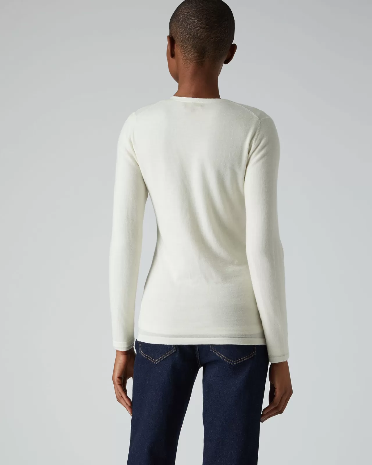 womens_superfine_v_neck_cashmere_cardigan_3.webp Women N.Peal Cardigans | Women'S Superfine V Neck Cashmere Cardigan