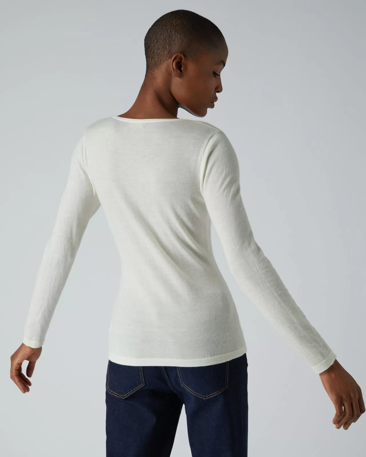 womens_superfine_v_neck_cashmere_jumper_3-1.webp Women N.Peal Tops & T-Shirts | Women'S Superfine V Neck Cashmere Jumper