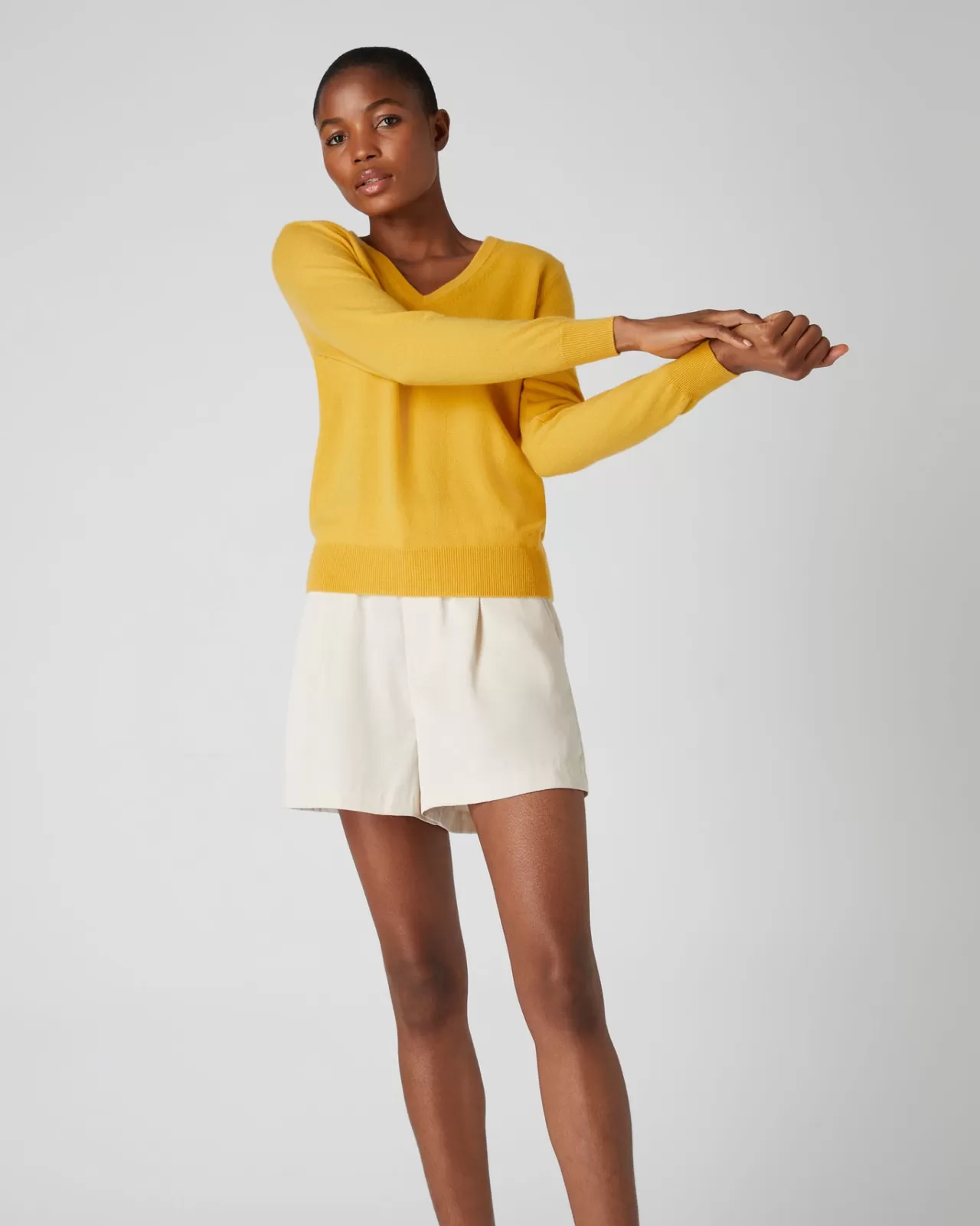 womens_v_neck_cashmere_jumper_2-11.webp Women N.Peal V Necks | Women'S V Neck Cashmere Jumper